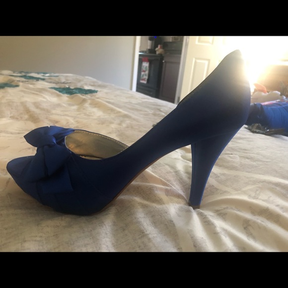 High heels - Picture 2 of 3